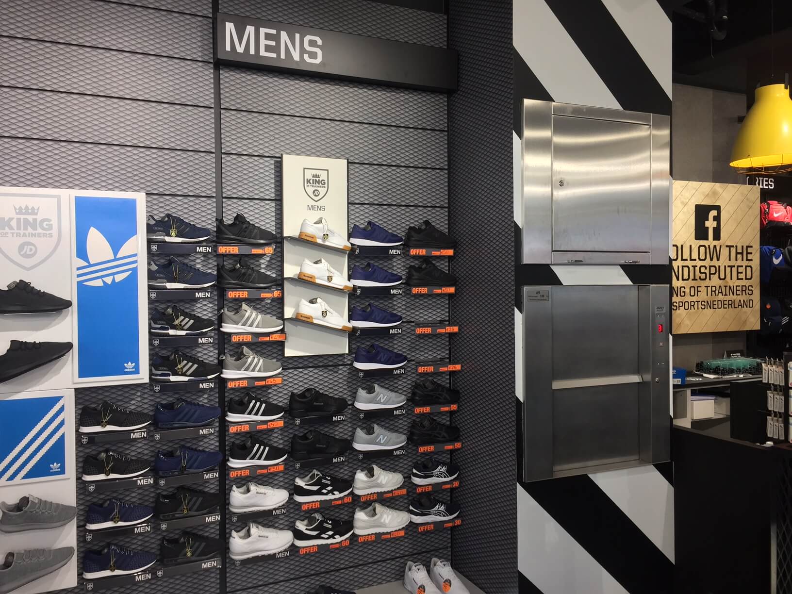 Kleine goederenlift retail